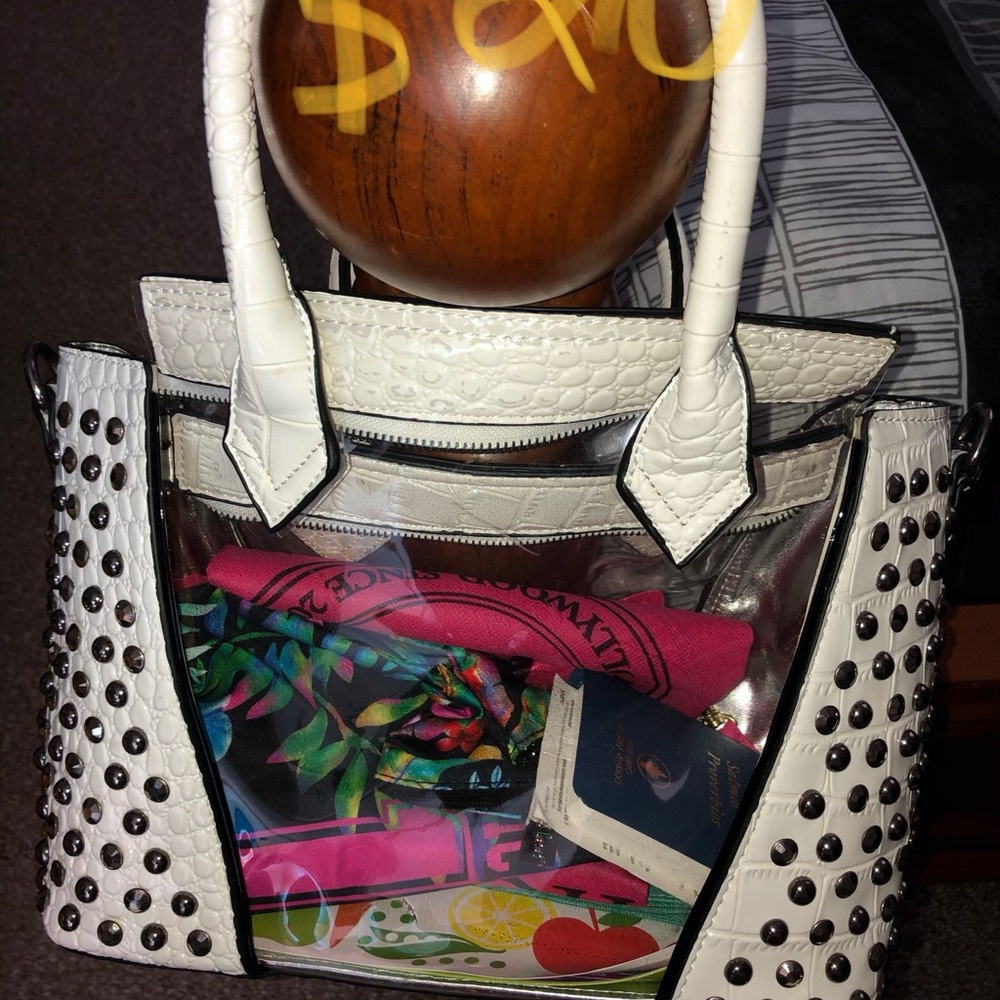 Bags - Picture 4 of 8